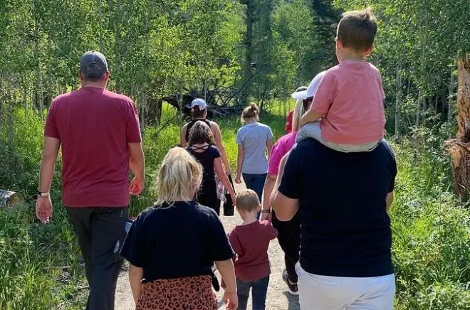 Guided Hiking in Yellowstone with Lunch: 6-7 Miles