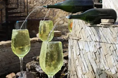 Chișinău City Tour & Mileștii Mici Wine Cellar: 4–5 Hours