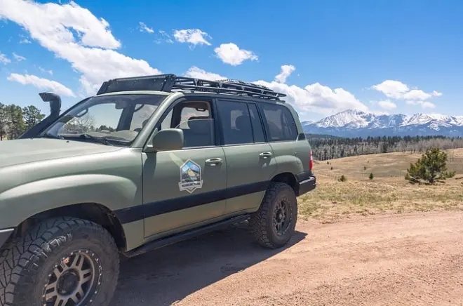 Private Pikes Peak Backcountry Tour: Custom Land Cruiser Off-Road