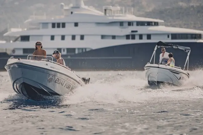 Bateaux de 4,5 à 5 m à Agios Nikolaos, skipper en option