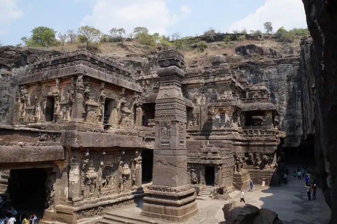 Ellora-Höhlen Führung: Drei Religionen, ein Felsen