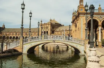 Seville tour from Cádiz: Cathedral, Alcázar & Torre del Oro