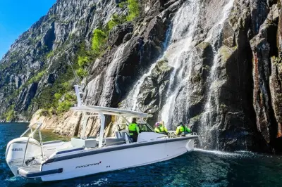Lysefjord speedboat tour from Stavanger: 604-meter Pulpit Rock