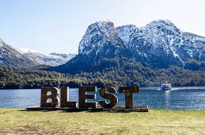 Puerto Blest e lago Frías: Barca, cascata, foresta pluviale