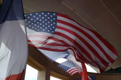 Walk utah & omaha beach, visit american cemetery, and explore sainte-mère-Église with a guide. includes pickup in bayeux. experience normandy’s wwii history up close.