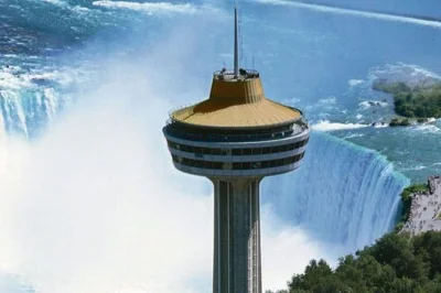 Découvrez niagara falls en croisière privée, explorez les coulisses des chutes et profitez d’une vue incroyable depuis skylon tower, avec prise en charge privée et accès coupe-file.