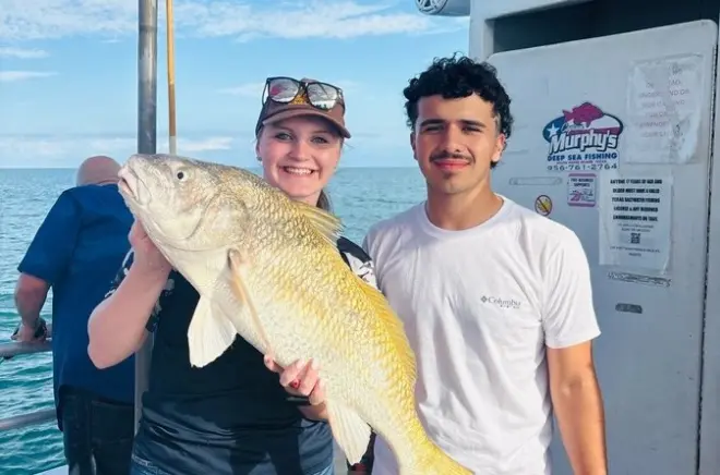 Pesca in baia a South Padre Island: Prendi sand trout e drum