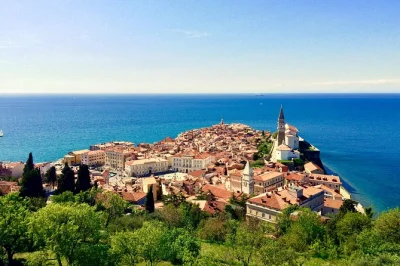 Get lost in piran’s winding streets, taste local wine, and hear stories from real locals on this guided walking tour with snacks and easy meeting point.