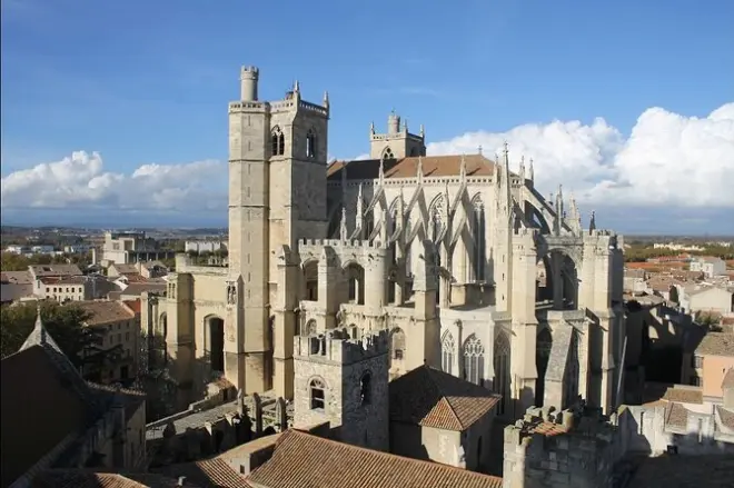 Narbonne Historic Centre Tour: Small Group, French Guide