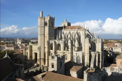 Narbonne Historic Centre Tour: Small Group, French Guide