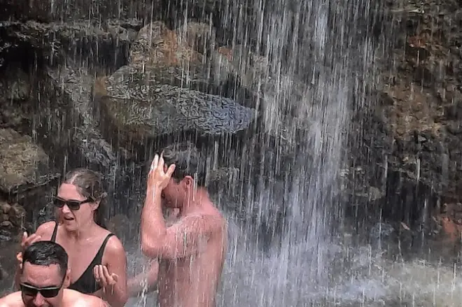 Schnorcheln an Sugar Beach, St. Lucia: Schlammbad & Wasserfall