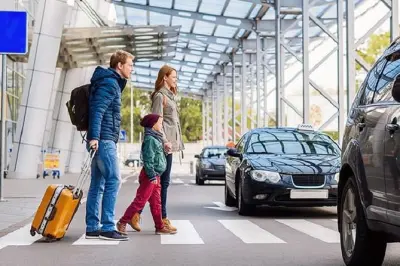 Privater Transfer Otopeni Flughafen zum Stadtzentrum im Sedan