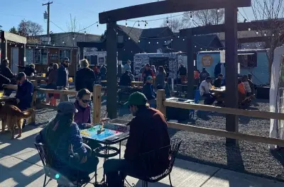 Craft Beer & Food Truck Tour in Bend: 2 Breweries & Tastings