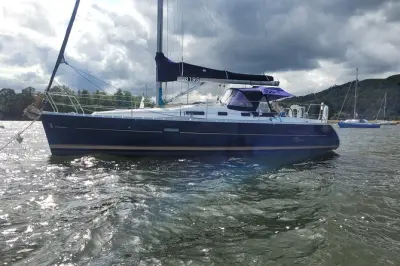 Private Sailing on Lake Windermere: 10-Metre Yacht Charter