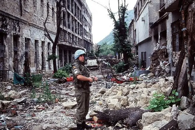 Mostar Kriegsgeschichte: Leben unter Belagerung