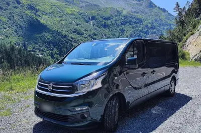 Privater Transfer von Luzern zum Flughafen Zürich: Tür-zu-Tür Service