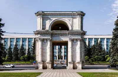 Chisinau City Tour with Cricova Wine Tunnels