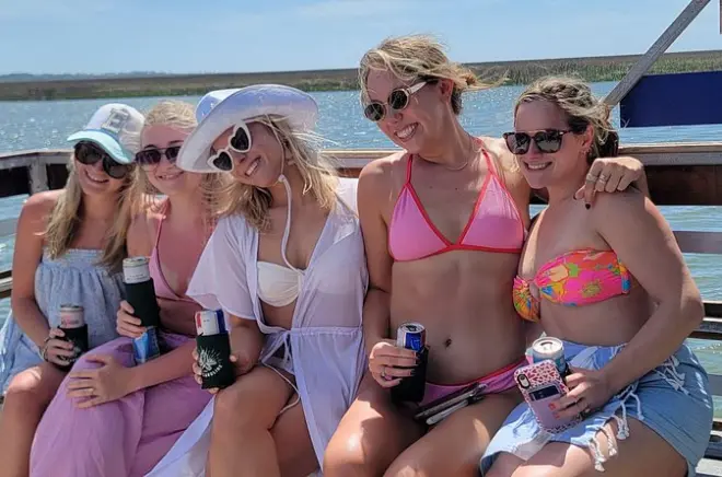 Private Tiki-Boot-Tour ab Tybee Island mit Sandbank-Schwimmen