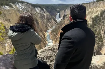 Bucle inferior de Yellowstone desde Cody: Old Faithful y Gran Cañón