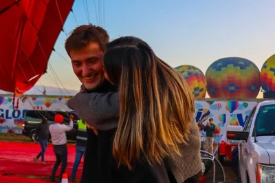 Vuela sobre teotihuacán al amanecer en globo aerostático, disfruta del desayuno y recorre las antiguas pirámides con transporte incluido desde ciudad de méxico.