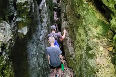 Randonnée aux grottes de Nottawasaga Bluffs : Sentier privé