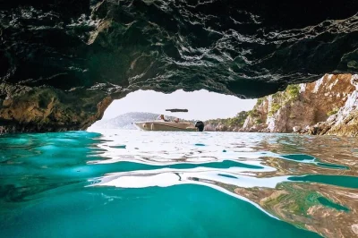 Feel the adriatic breeze on a private dubrovnik speedboat tour to blue cave, lopud & elaphite islands—includes local skipper, snorkel gear, drinks & flexible stops.
