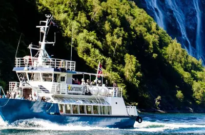 Geirangerfjord crociera: Cascate e fattorie di montagna