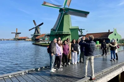 Amsterdam, zaanse schans, edam: vivi i mulini a vento, assaggia il vero formaggio olandese, esplora villaggi tranquilli con tour privato e pickup incluso.