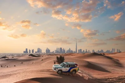 Vivez l’aventure des dunes de dubaï, baladez-vous à dos de chameau au coucher du soleil, testez le sandboard et savourez un bbq avec spectacles en direct. transfert hôtel et boissons à volonté 