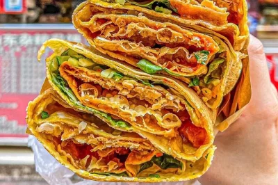 Descubre el bullicio de chinatown en flushing probando comida callejera, recorriendo mercados vibrantes y compartiendo risas con locales. incluye guía, degustaciones y acceso fácil en metro.