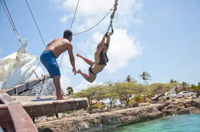 Adults Only Sunset Sail Aruba: Seil-Schaukel & Offene Bar