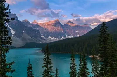 Banff Tour: Lake Louise, Moraine- und Emerald Lakes mit Guide