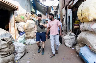 Dharavi Walking Tour: Meet Local Potters & Recyclers