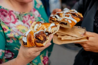Follow a local foodie through copenhagen’s markets, taste danish hotdogs & pastries, and enjoy private tastings with city highlights included. vegetarian options available.