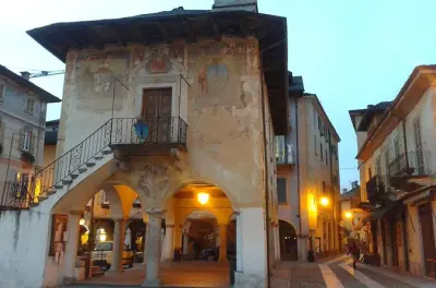 Lake Orta: Privater Transfer und Guide ab Stresa