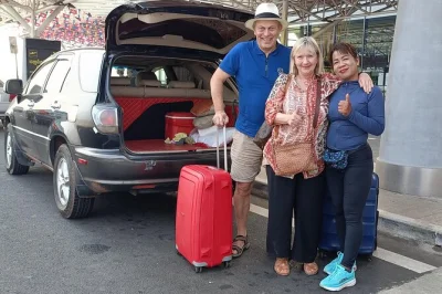Von phnom penh nach siem reap mit privatem fahrer, halt am berühmten spider market und flexiblen pausen. inklusive hotelabholung, wasser und erfrischenden handtüchern.
