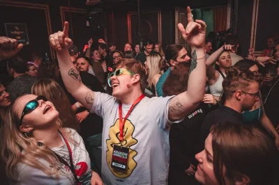 Jump into krakow’s wild nightlife with a pub crawl, open bar, karaoke, and vip club entry. meet locals and travelers, enjoy free shots, and get photos included.