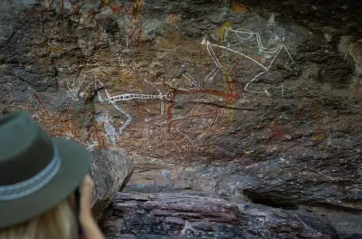 Private Kakadu Day Tour: Ubirr Rock Art & Wildlife Cruises