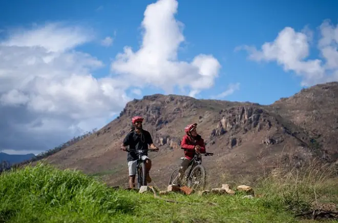 Franschhoek E-Bike Tour: Electric Ride Through Vineyards