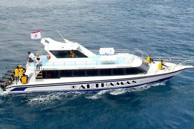 Sanur to Nusa Lembongan Fast Boat: 30-minute crossing