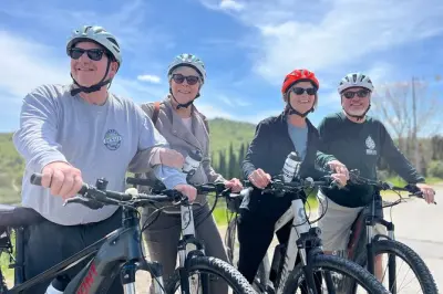 Chianti e-bike tour: Degustazione vini e abbazia in un giorno