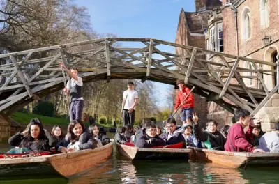 Tour in punt sul fiume Cam a Cambridge: 50 minuti di navigazione