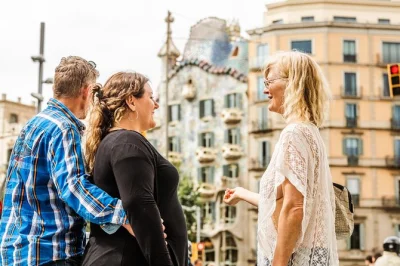 Descubra barcelona com um tour privado a pé—visite a sagrada família, museu picasso e cantinhos secretos, tudo do seu jeito. horários flexíveis.