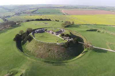 Stonehenge y Avebury: Círculos de piedra y Silbury Hill
