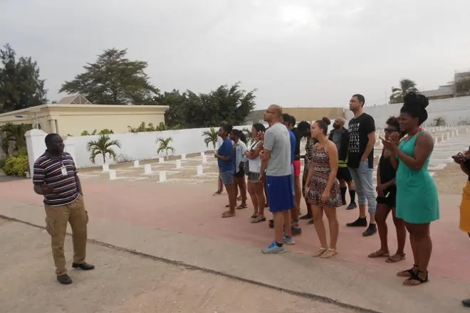 Île de Gorée : Maison des esclaves guidée en anglais incluse