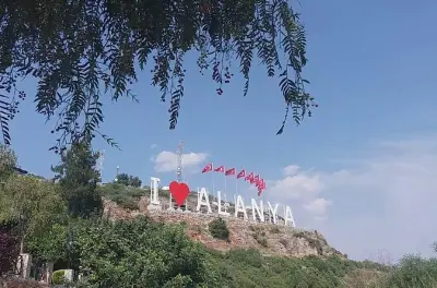 Alanya Sightseeing ab Side: Bootsfahrt und Mittagessen am Dimcay