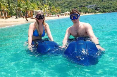 Snorkeling a Antigua: SeaNXT jet scooter a Galleon Beach