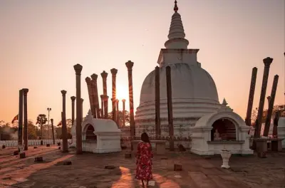 2-Tage Private Tuk Tuk Tour Anuradhapura: Versteckte Tempel & Ruinen