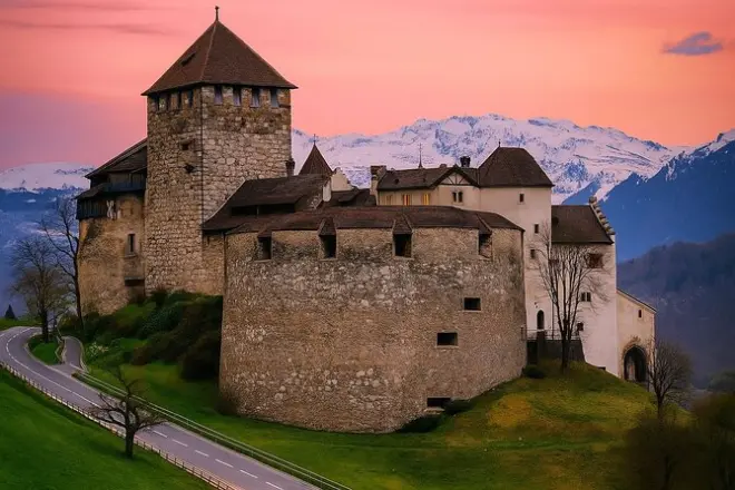 Queda do Reno e 4 países em um dia saindo de Lucerna