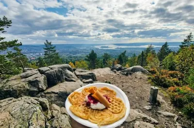Caminata en bosque de Oslo y horneado de waffles en lago Båntjern